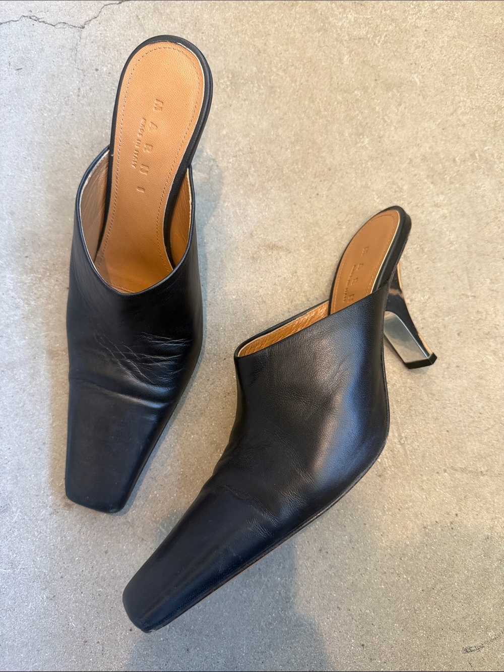 Marni black leather mules